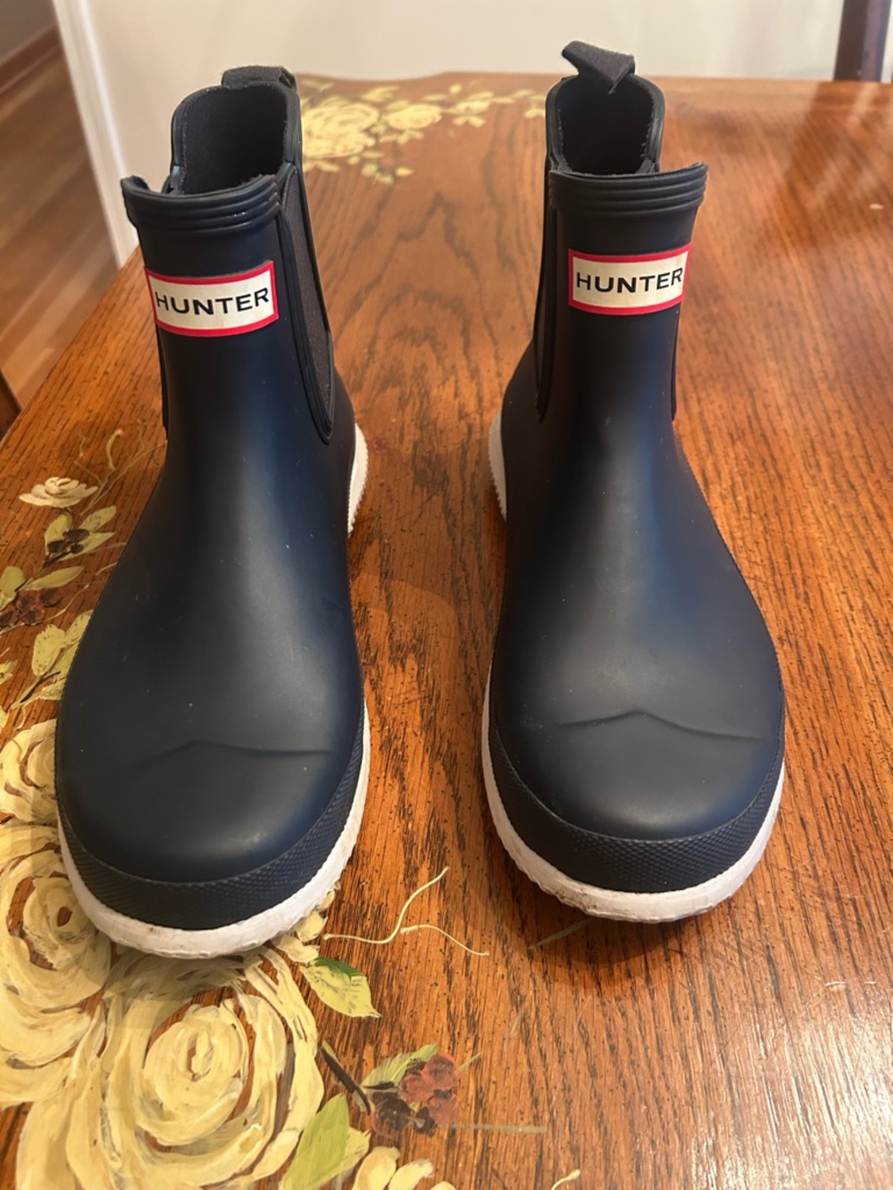 Hunter Navy Chelsea Rain Boots with White Soles - Picture 4 of 9